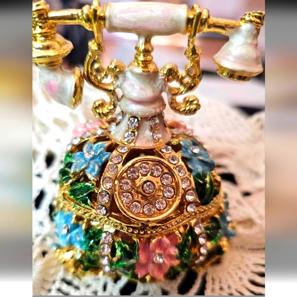 Embellished Phone Trinket Box - Picture 1 of 5